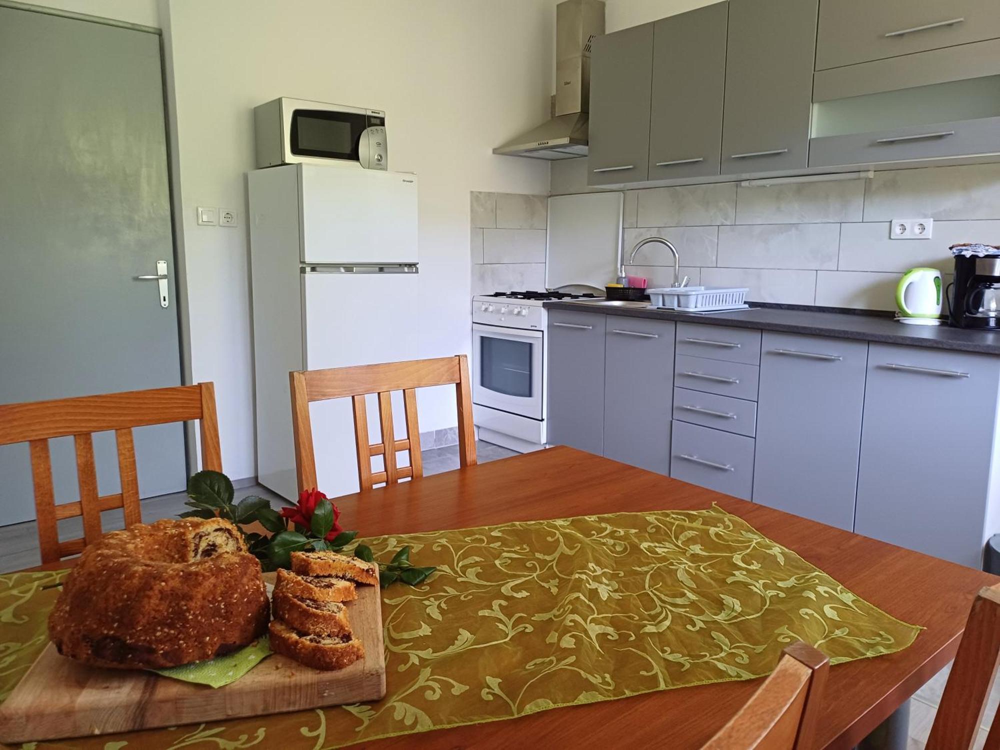 Apartma Ginga Osilnica Buitenkant foto